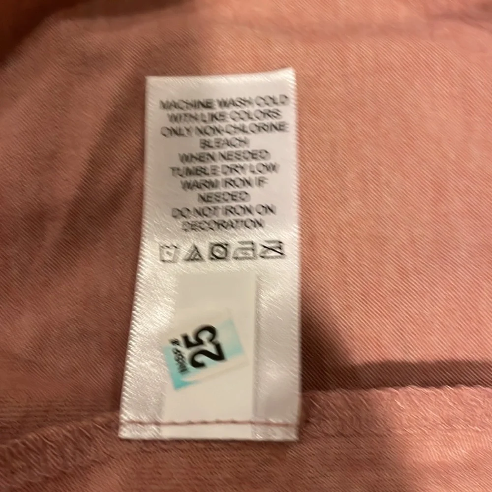 🌸🎗️NWOT women’s Maurices Breast cancer awareness T-shirt​ - Picture 7 of 7